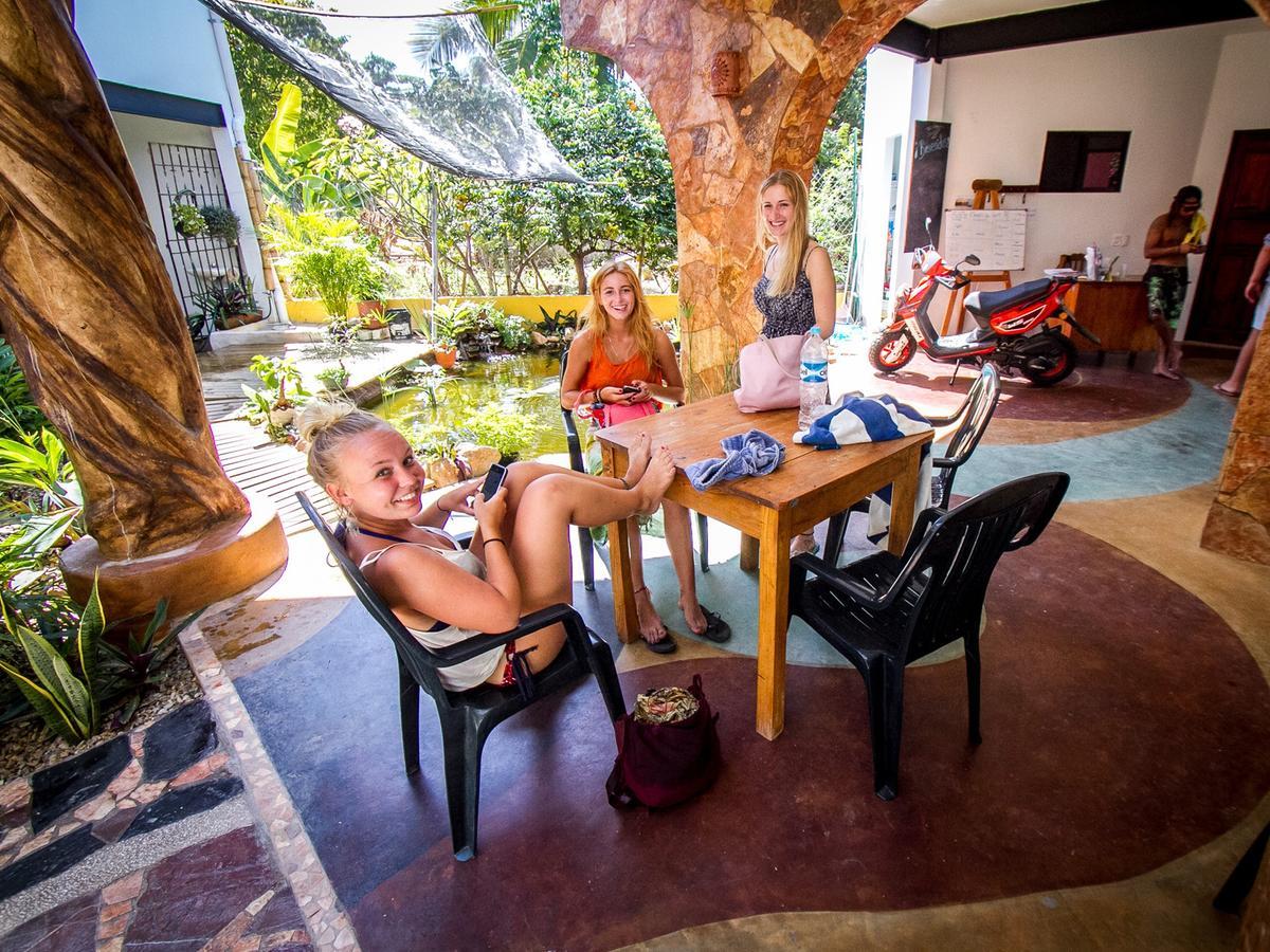 Experiencia Surf Camp Hostel Brisas de Zicatela Exterior foto